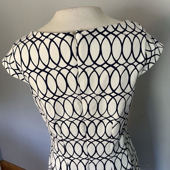 VTG Lilly Pulitzer Brielle Dress Sz MED Tickle The Ivories Print Classic Comfort - Picture 7 of 16